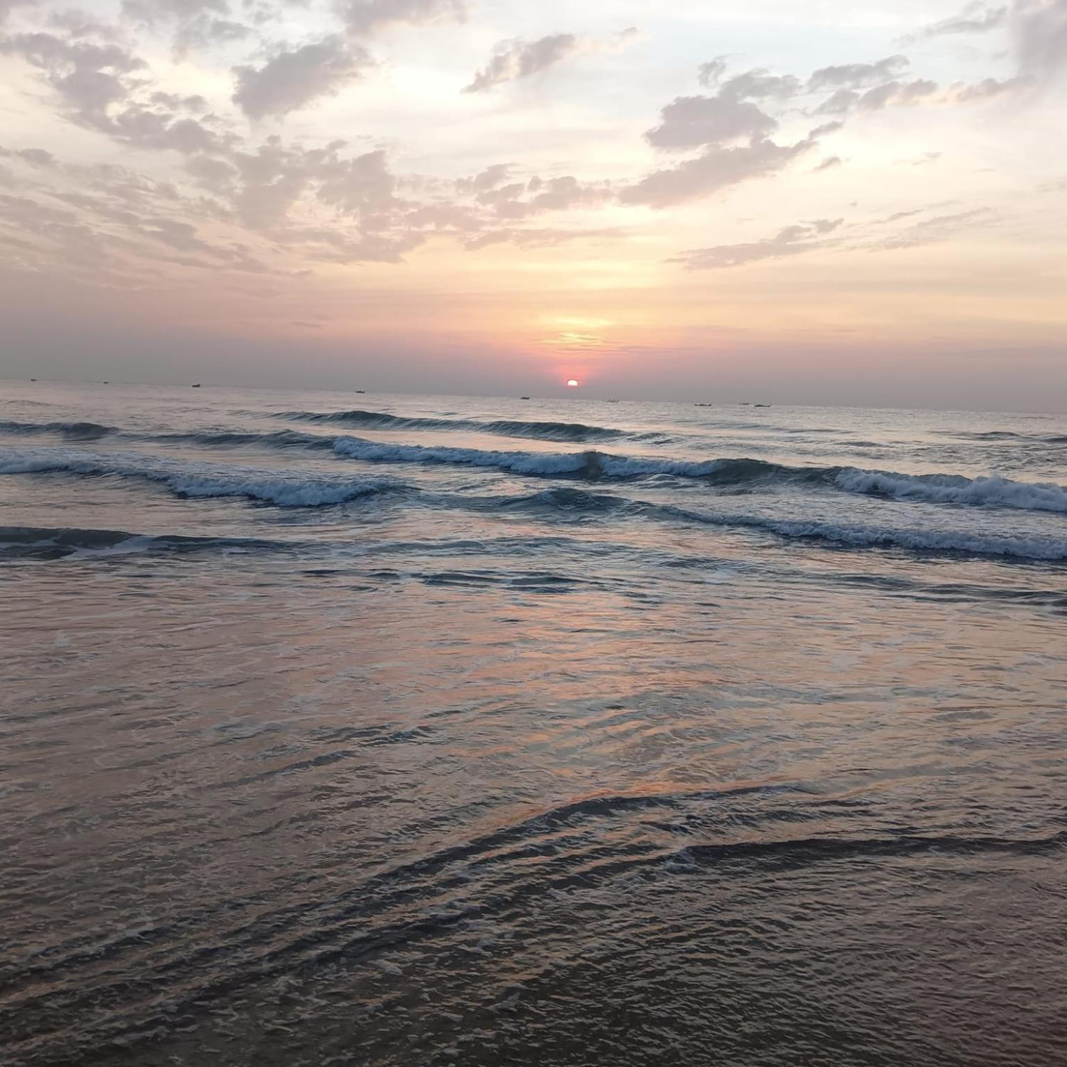 Le'Sap Beach Resort Puducherry Buitenkant foto