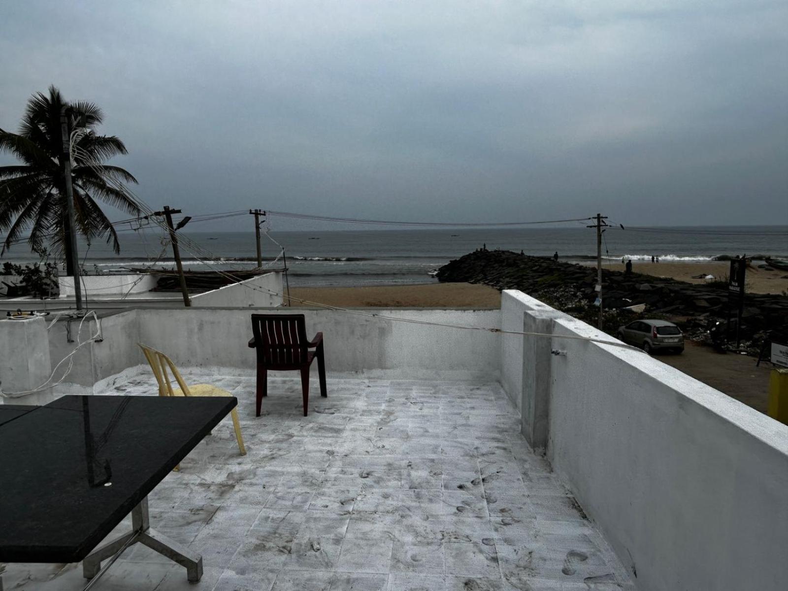 Le'Sap Beach Resort Puducherry Buitenkant foto